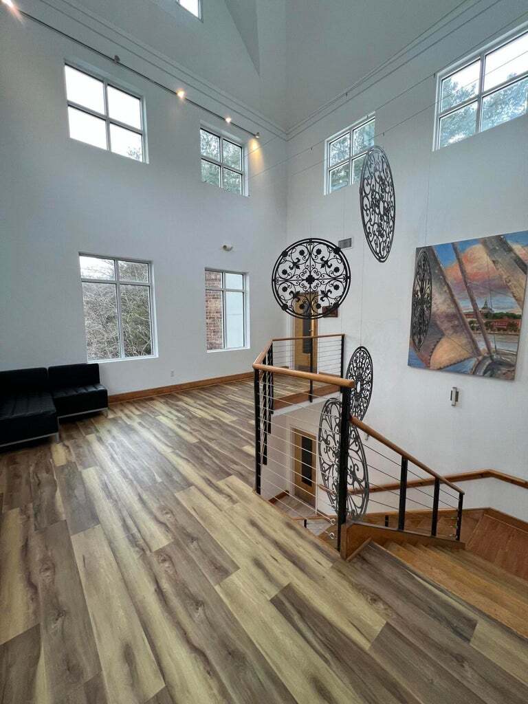 268 W Coleman Blvd, Mount Pleasant, SC for lease Interior Photo- Image 1 of 6