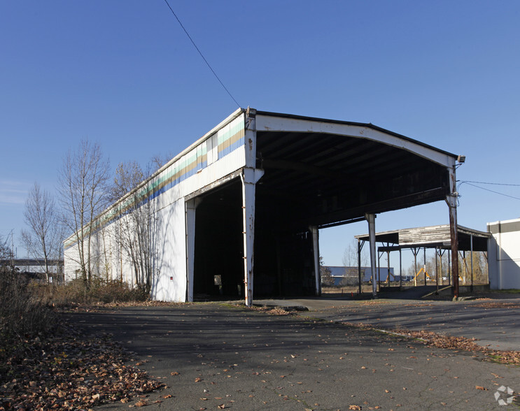 1601 N Columbia Blvd, Portland, OR for sale - Primary Photo - Image 1 of 1