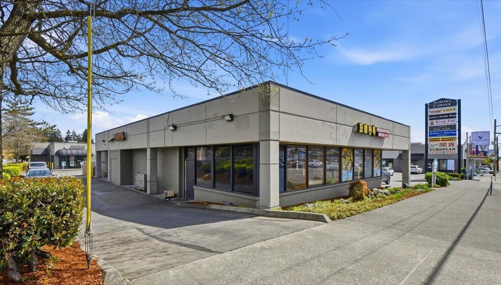 13510-13530 Aurora Ave N, Seattle, WA à louer - Photo du bâtiment - Image 3 de 8