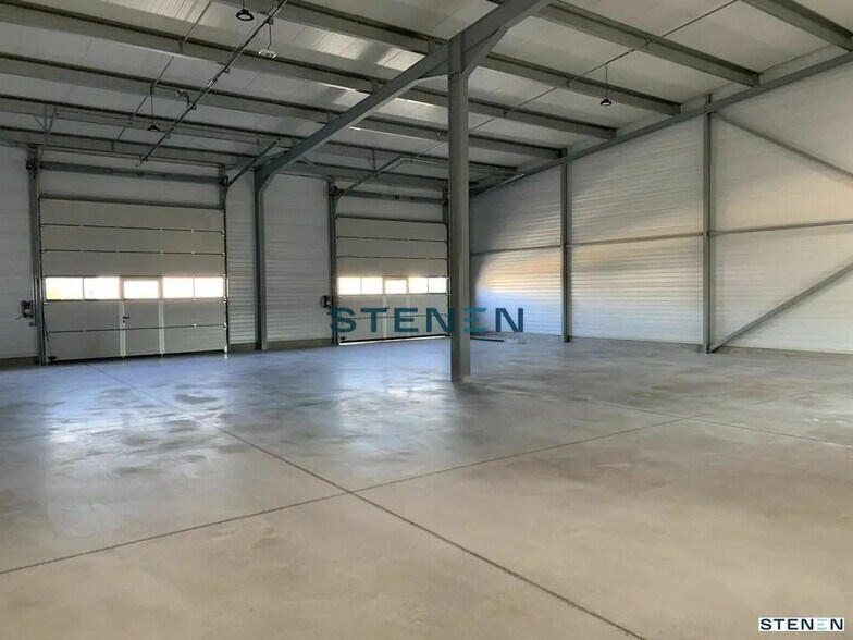 Flex in Rousset for lease - Building Photo - Image 1 of 15