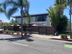 653-657 W 19th St, Costa Mesa, CA à louer Photo intérieure- Image 2 de 2