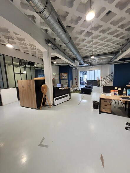 Bureau dans Lyon à vendre - Photo du bâtiment - Image 3 de 7