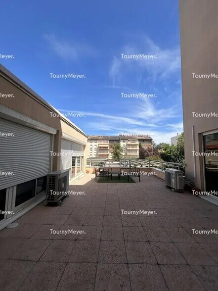 94 Avenue Des Minimes, Toulouse à vendre - Photo du bâtiment - Image 3 de 12