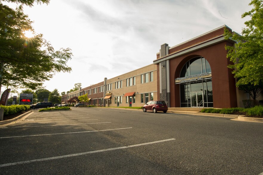 1220 E Joppa Rd, Towson, MD à louer - Photo du bâtiment - Image 2 de 2