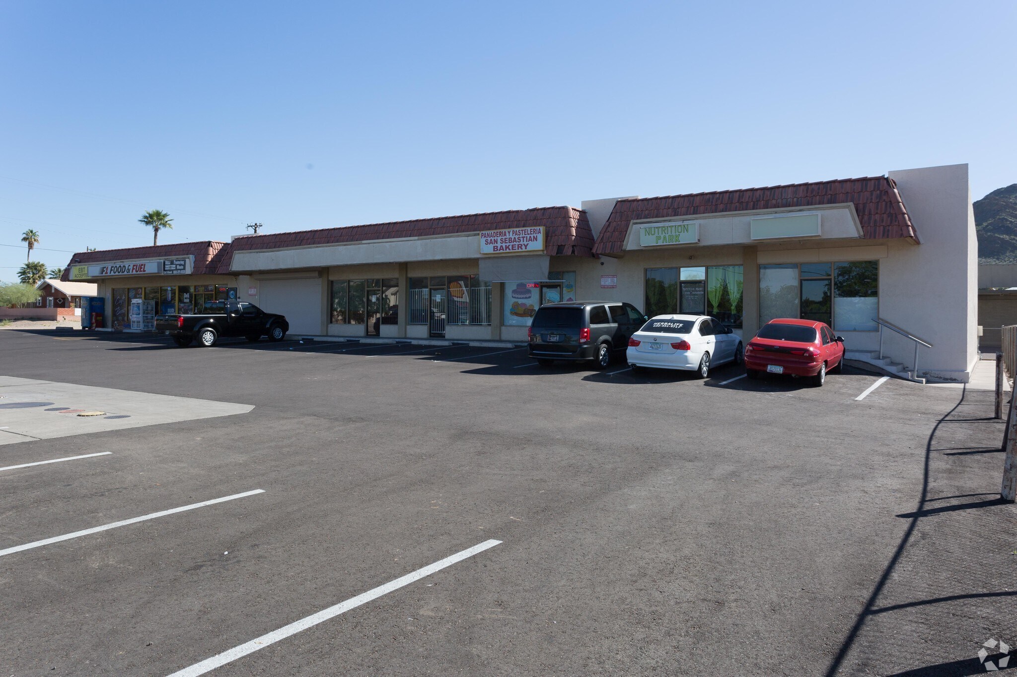 8941 N 12th St, Phoenix, AZ for lease Primary Photo- Image 1 of 7
