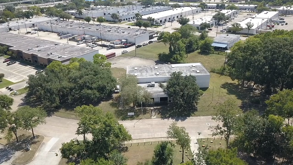 740 Bradfield Rd, Houston, TX for lease - Building Photo - Image 3 of 25