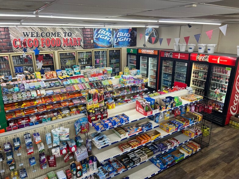 Floyd County Gas Stations portfolio of 2 properties for sale on LoopNet.ca - Interior Photo - Image 3 of 5