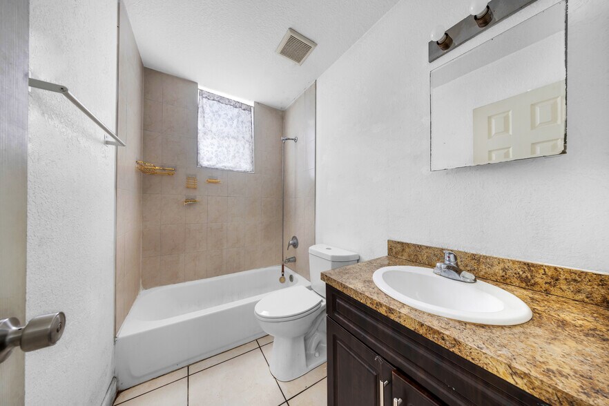 1521 SW 7th St, Miami, FL à vendre - Photo du bâtiment - Image 3 de 13