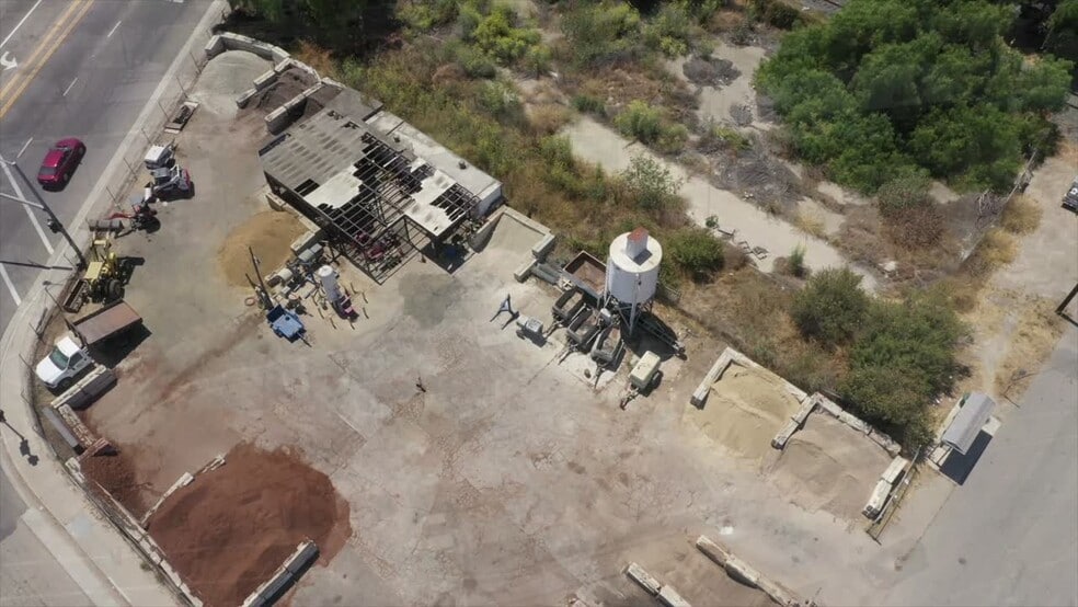 1385 Los Angeles Ave, Ventura, CA à vendre - Vidéo sur l’inscription commerciale - Image 2 de 18