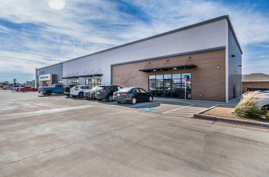 7410 Hillside Rd, Amarillo, TX à louer - Photo du bâtiment - Image 1 de 1