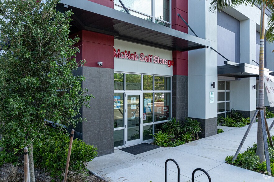950 E McNab Rd, Pompano Beach, FL à louer - Photo du bâtiment - Image 2 de 5