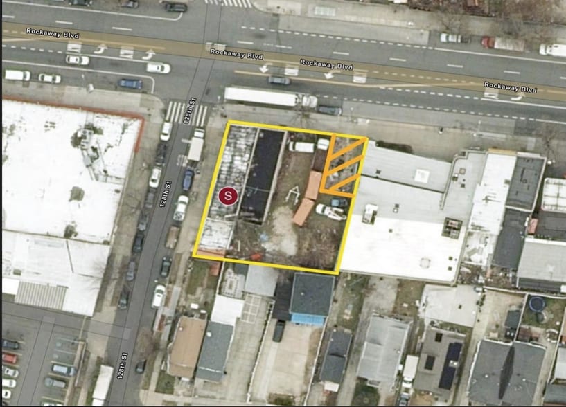 12802 Rockaway Blvd, South Ozone Park, NY à vendre - Photo du bâtiment - Image 3 de 3