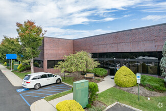 More details for 100-120 N Center Dr, North Brunswick, NJ - Office, Office/Medical for Lease