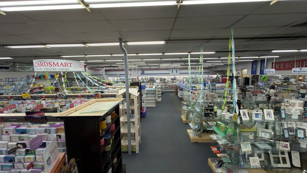 7516 N Point Rd, Sparrows Point, MD for sale - Building Photo - Image 3 of 4