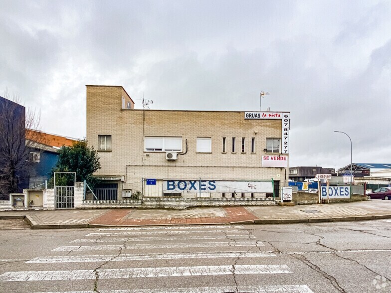 Calle Cámara de la Industria, Móstoles, Madrid à vendre - Photo du bâtiment - Image 2 de 2