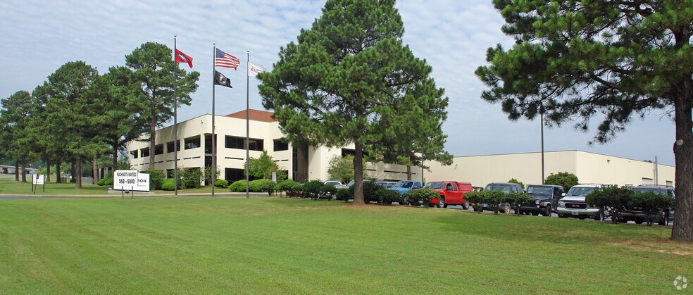 7200 Interstate 30 W, Little Rock, AR à louer - Photo du bâtiment - Image 2 de 17