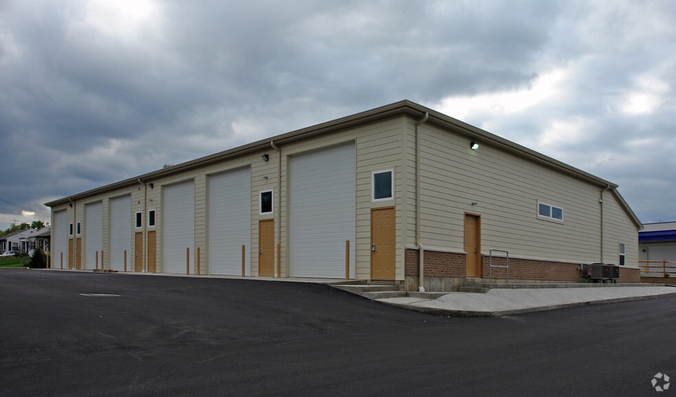 5 N Commerce Park Dr, Cincinnati, OH for lease - Building Photo - Image 2 of 2