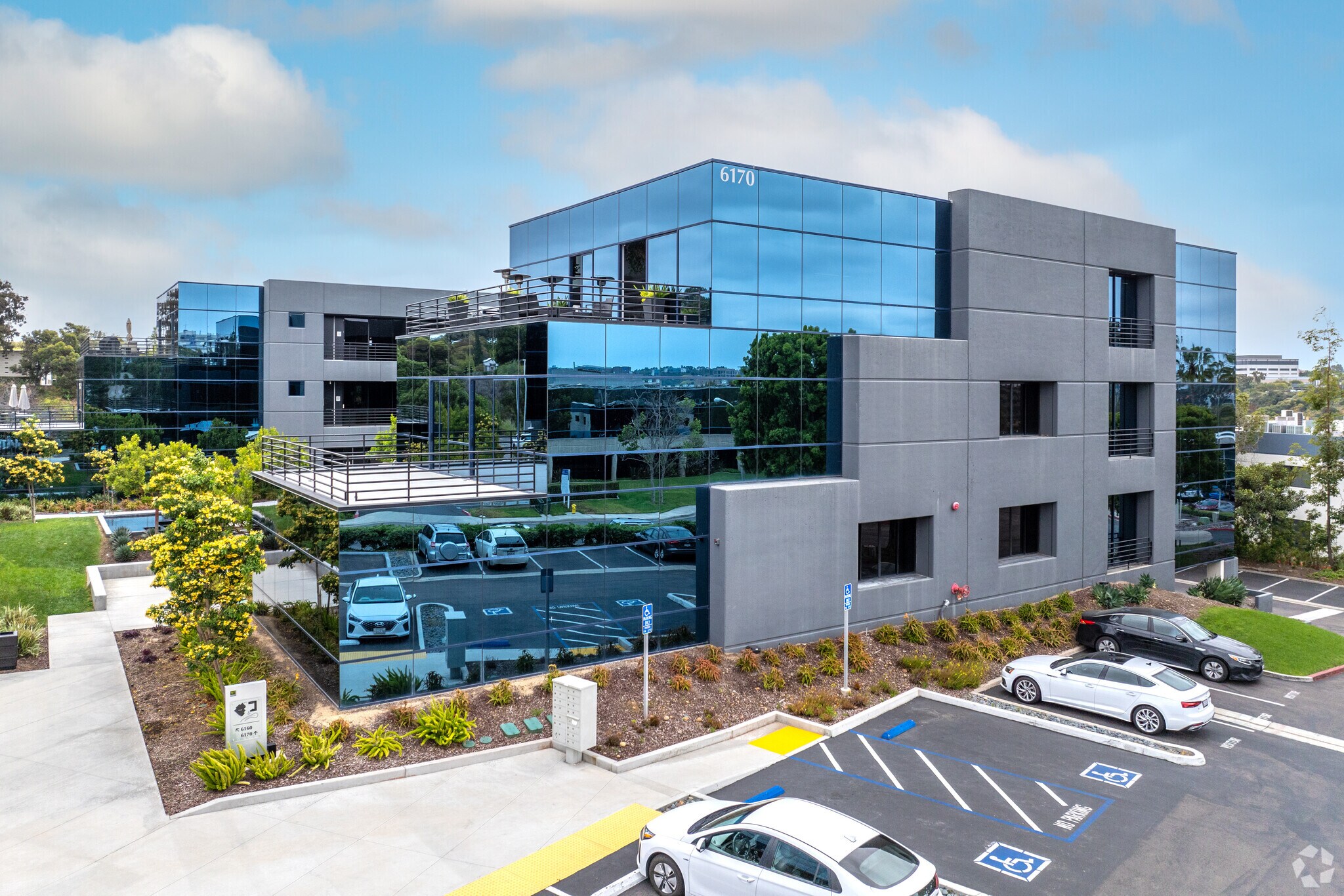 6170 Cornerstone Ct E, San Diego, CA à louer Photo principale- Image 1 de 9