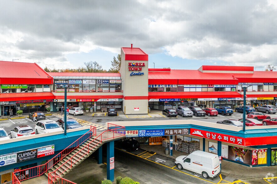 4501 North Rd, Burnaby, BC for sale - Primary Photo - Image 1 of 1