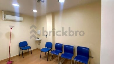Retail in Madrid, Madrid for lease Interior Photo- Image 1 of 16