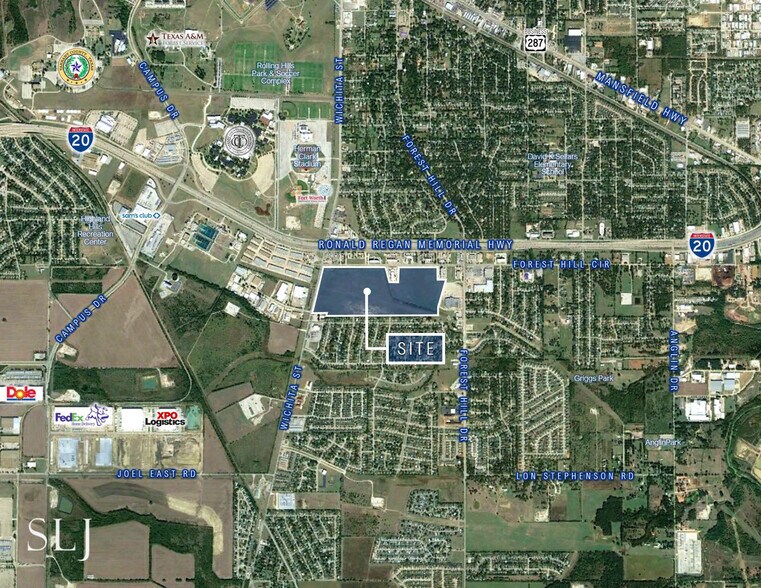 Forest Hill Cir, Forest Hill, TX à vendre - Aérien - Image 2 de 4