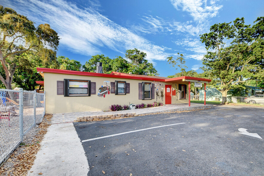 117 SW 3rd St, Delray Beach, FL for sale - Building Photo - Image 3 of 51