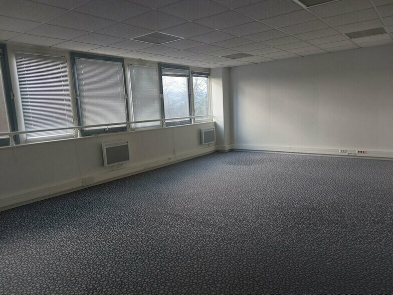 Office in Rennes for lease - Interior Photo - Image 3 of 6