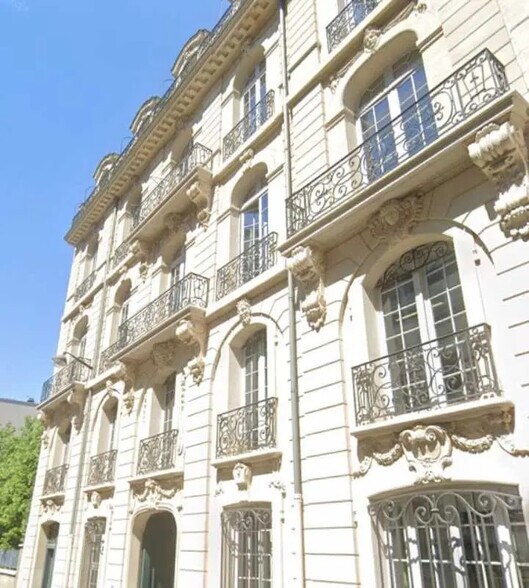 36 Rue De Naples, Paris à louer - Photo du bâtiment - Image 2 de 15