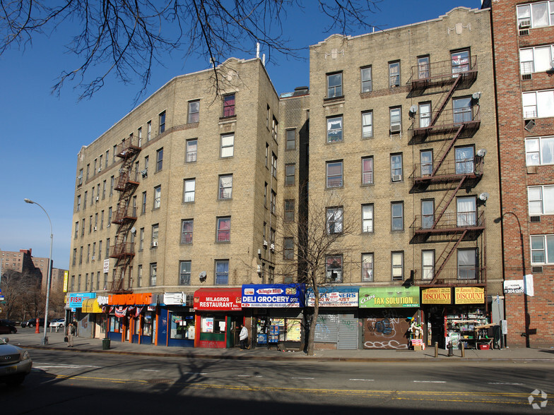 255-271 W Kingsbridge Rd, Bronx, NY à vendre - Photo du bâtiment - Image 1 de 1