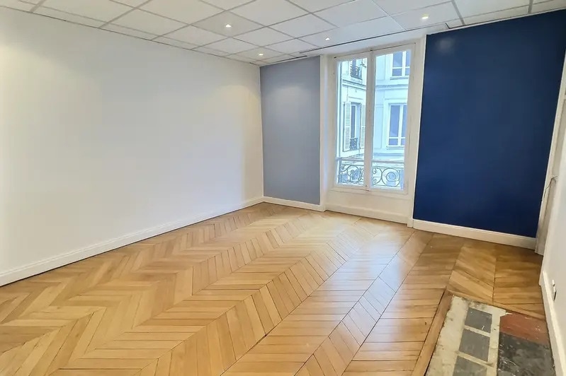 Bureau dans Paris à louer - Photo du bâtiment - Image 3 de 9
