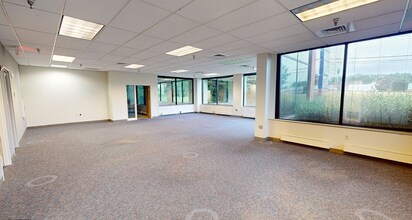 2200 Defense Hwy, Crofton, MD à louer Photo intérieure- Image 1 de 7