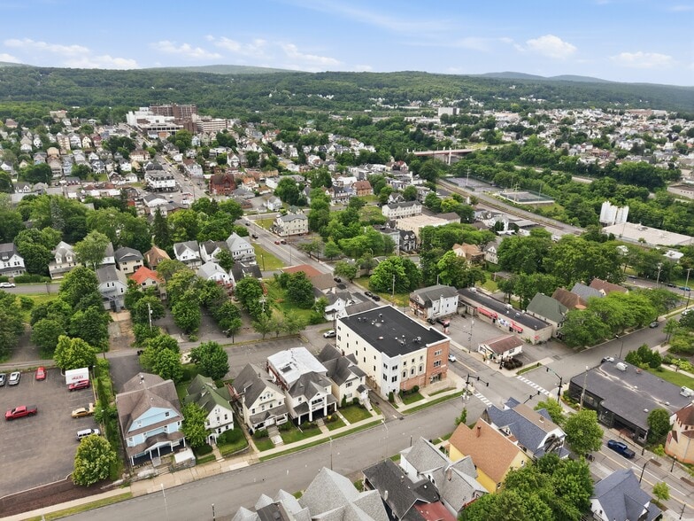 University of Scranton Student Housing P portefeuille de 5 propriétés à vendre sur LoopNet.ca - Photo du bâtiment - Image 3 de 134