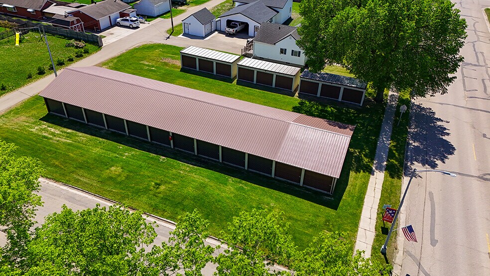 210 5th E st, Herman, MN à vendre - Photo du bâtiment - Image 3 de 3