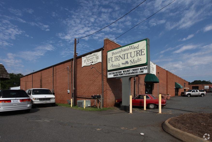 8616-8620 Monroe Rd, Charlotte, NC for lease - Building Photo - Image 3 of 7