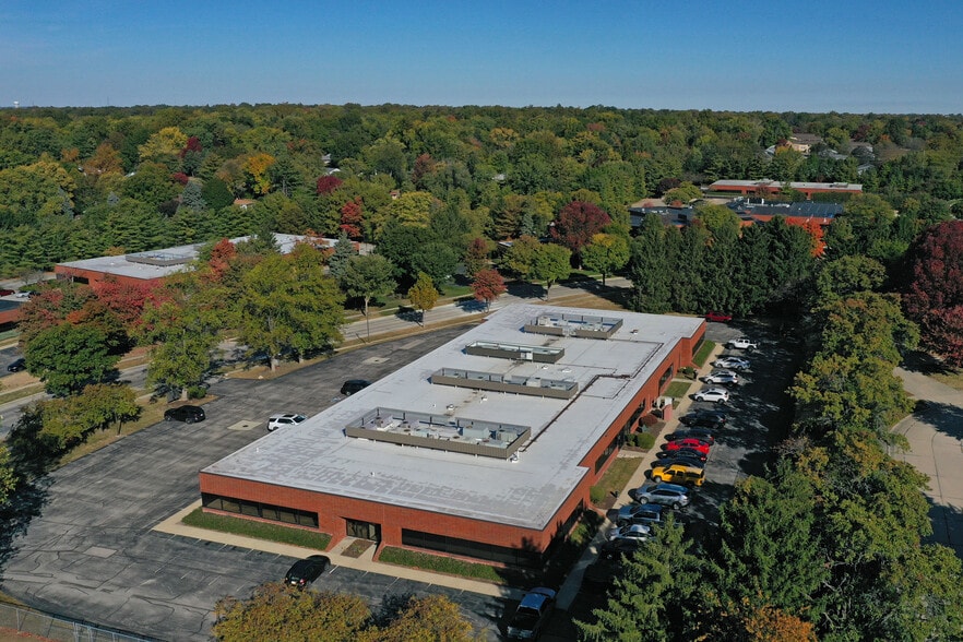 2004 Fox Dr, Champaign, IL for sale - Building Photo - Image 1 of 46