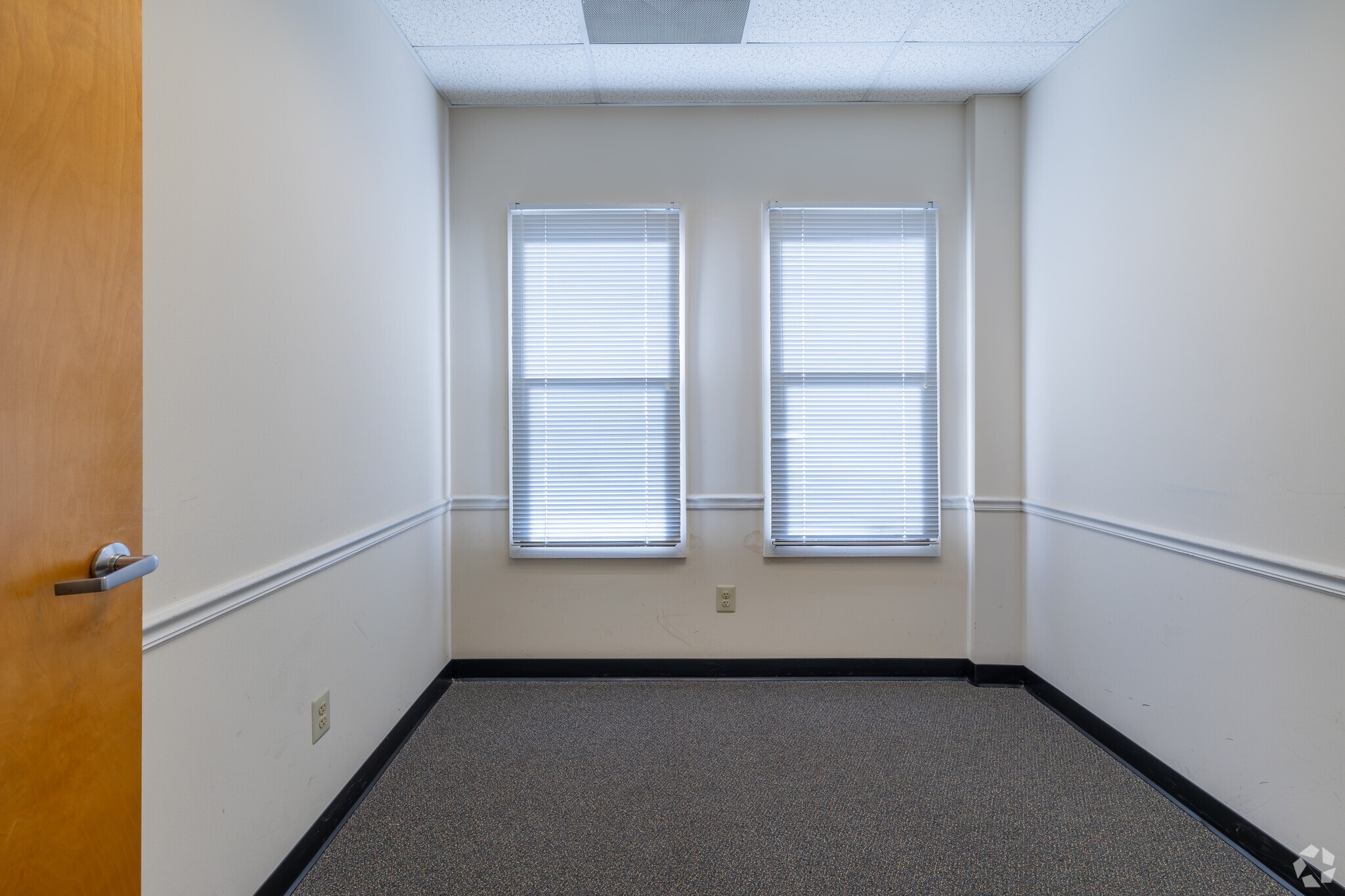 903 Sheehy Dr, Horsham Township, PA for lease Interior Photo- Image 1 of 8