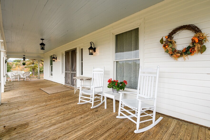 1526 Highway 255 N, Sautee Nacoochee, GA à vendre - Photo du bâtiment - Image 3 de 61