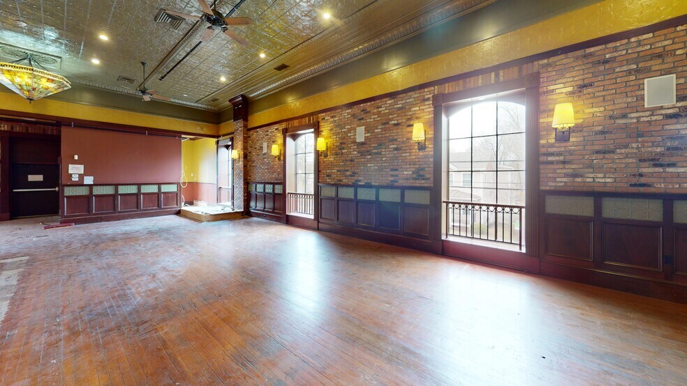 16 N Chestnut St, New Paltz, NY à louer - Photo du bâtiment - Image 1 de 13