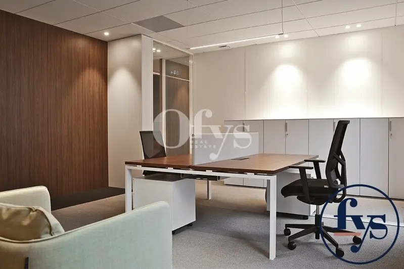 6 Rue D'Arsonval, Chassieu for sale - Interior Photo - Image 2 of 11