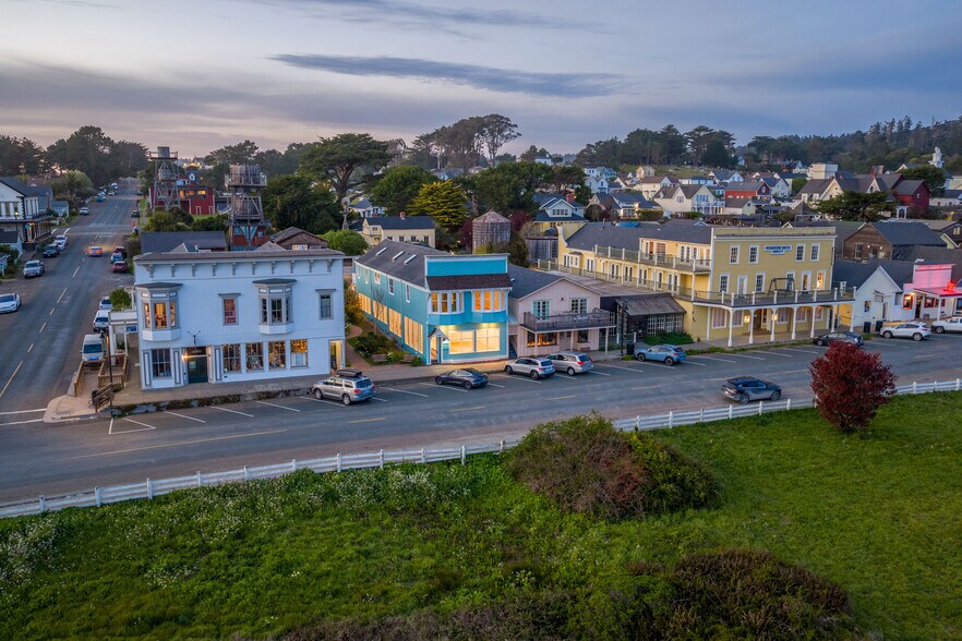 45094 Main St, Mendocino, CA à vendre - Photo du bâtiment - Image 3 de 44