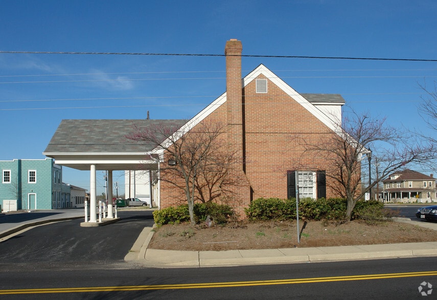 211 Charles St, La Plata, MD for lease - Building Photo - Image 2 of 2