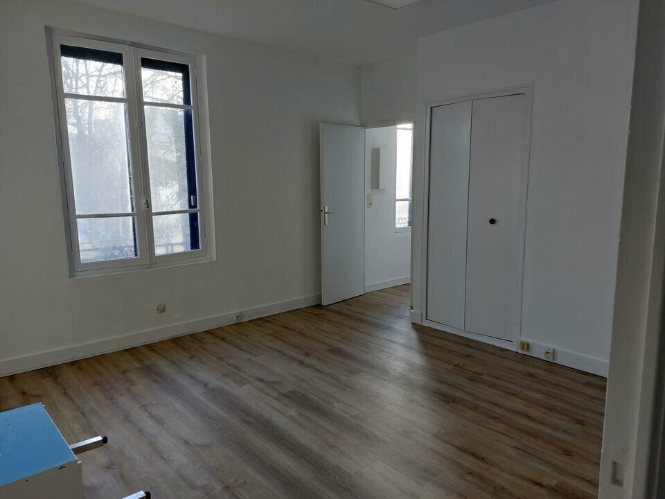Office in Rennes for lease Interior Photo- Image 1 of 6