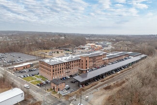 Plus de détails pour 30 Martin St, Cumberland, RI - Bureau à louer