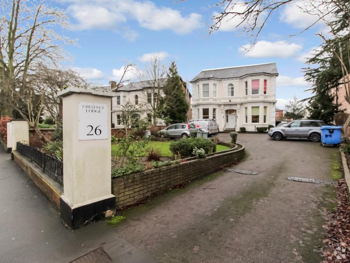 26 Warwick New Rd, Leamington Spa à louer Photo principale- Image 1 de 2