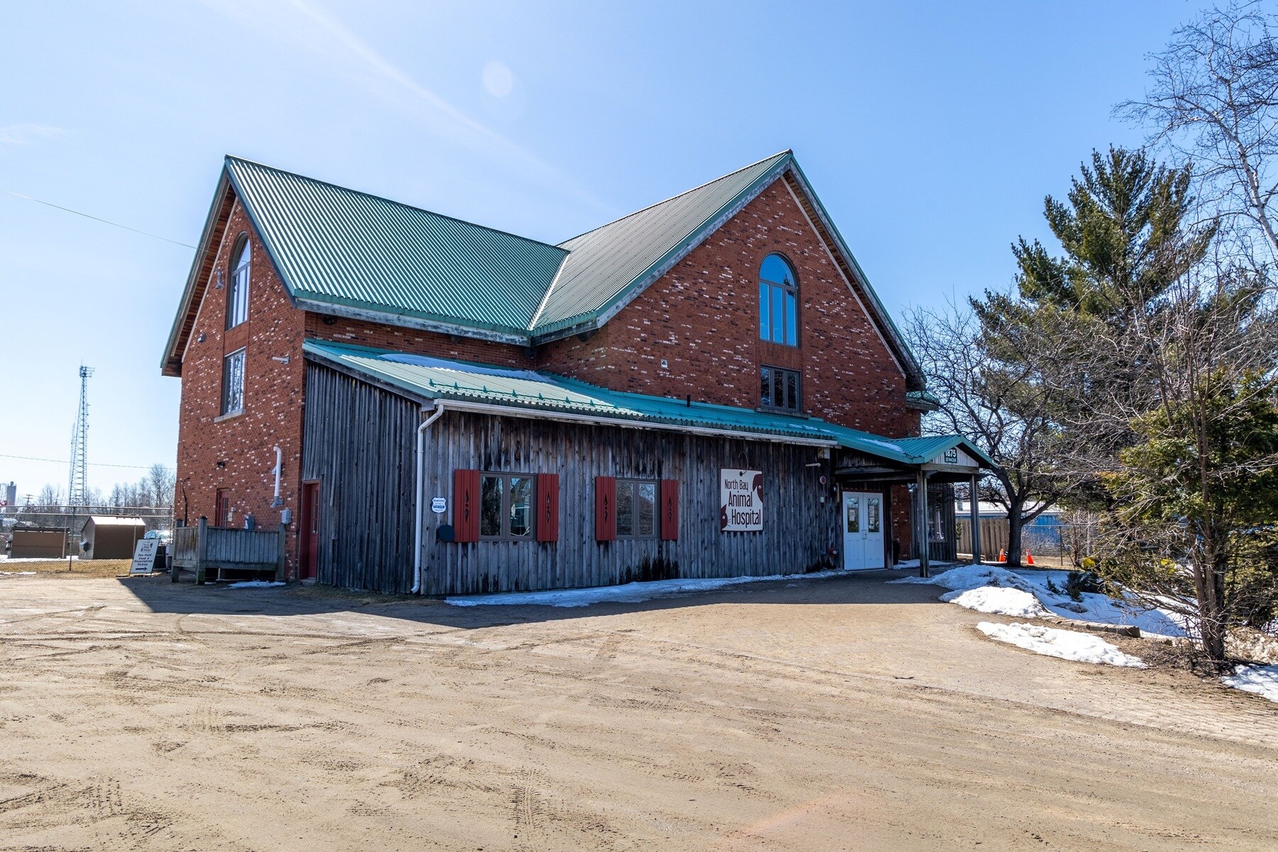 1875 Seymour St, North Bay, ON for sale Primary Photo- Image 1 of 1