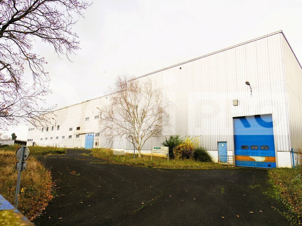 Industrial in Soissons for lease Building Photo- Image 1 of 10