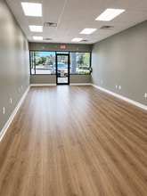 2806 SW Port Saint Lucie Blvd, Port Saint Lucie, FL for lease Interior Photo- Image 2 of 9