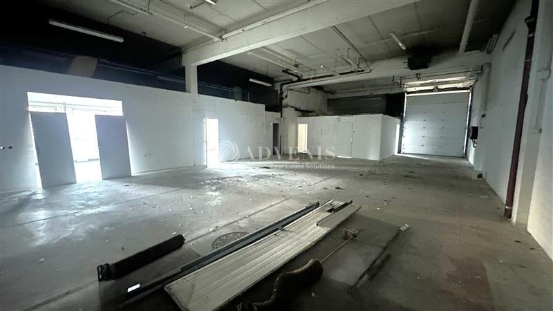 Flex in Fontenay-sous-Bois for lease - Interior Photo - Image 2 of 11