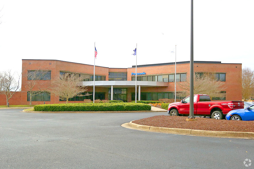 661 Independence Pky, Chesapeake, VA for lease - Building Photo - Image 1 of 10