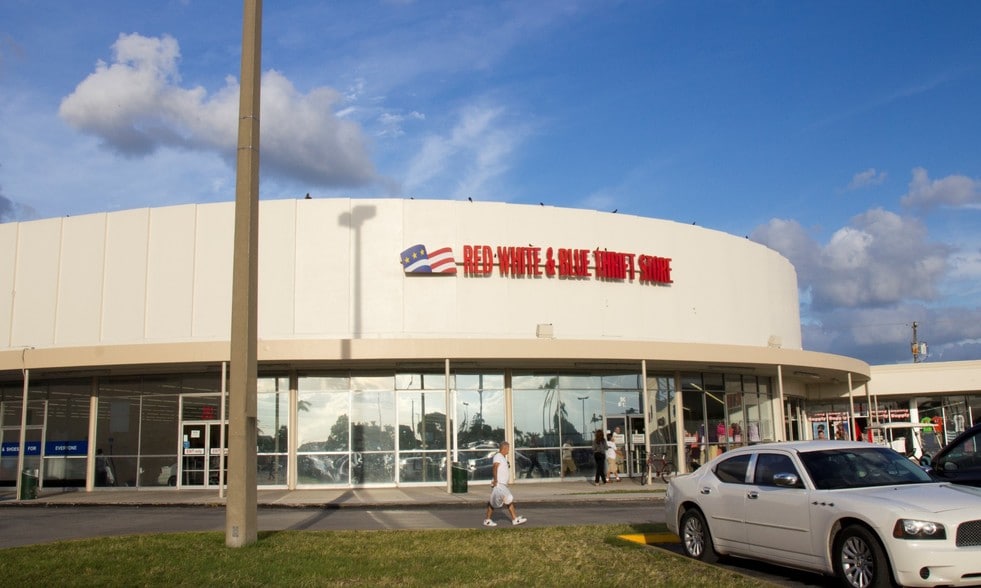 901-1201 E 10th Ave, Hialeah, FL for lease - Building Photo - Image 2 of 14